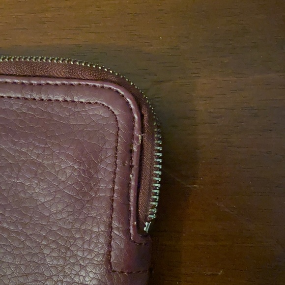 Old navy clutch - Picture 3 of 6
